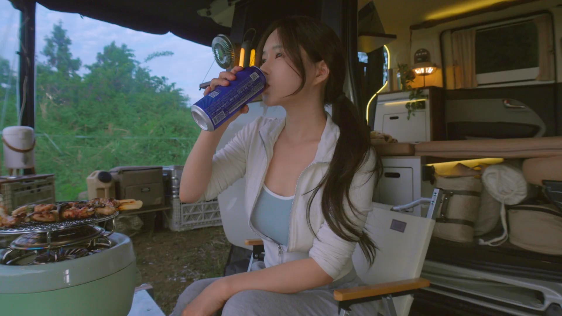 （经济观察）政策效应加速显现 经济“半年报”显示中国消费热力攀升